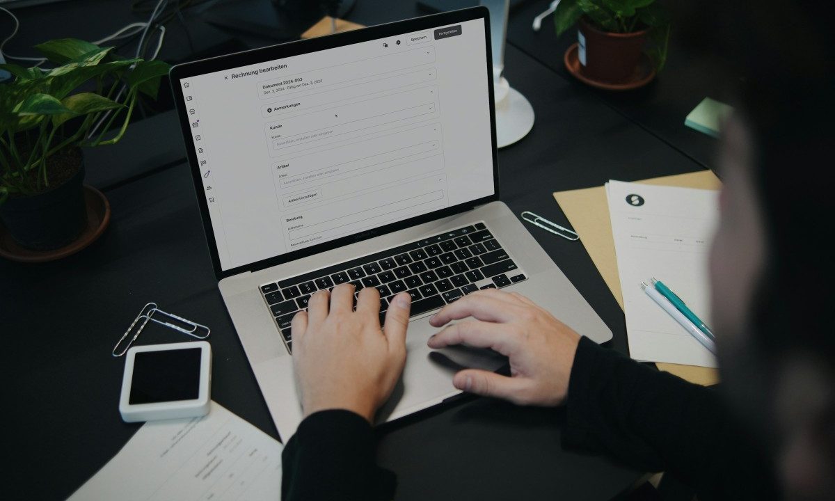 How Do I Add Multiple Languages to a Website with JavaScript? 3 Practical Methods