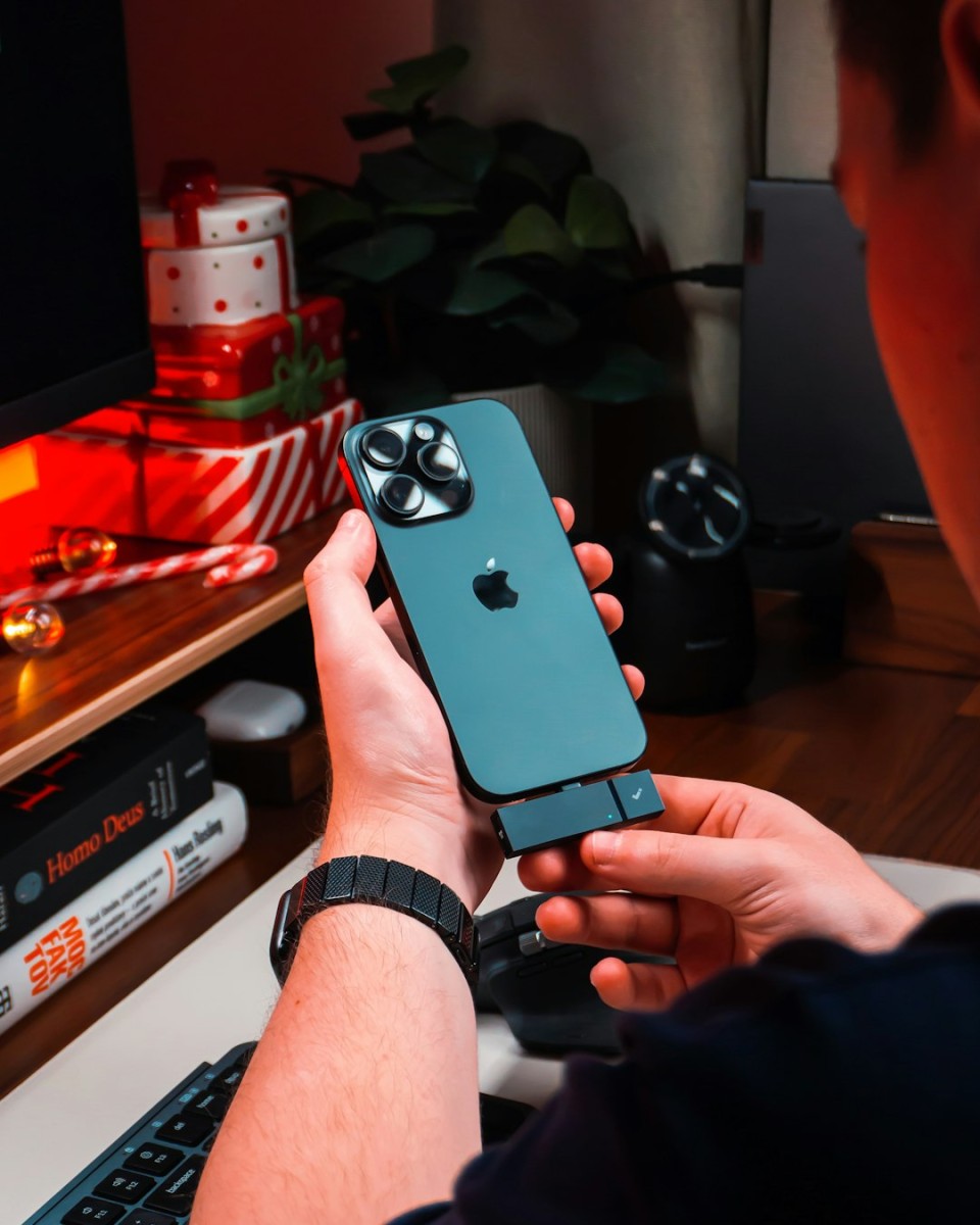 iPhone Battery Health Dropping Fast? Optimize Charging Habits and Background App Usage